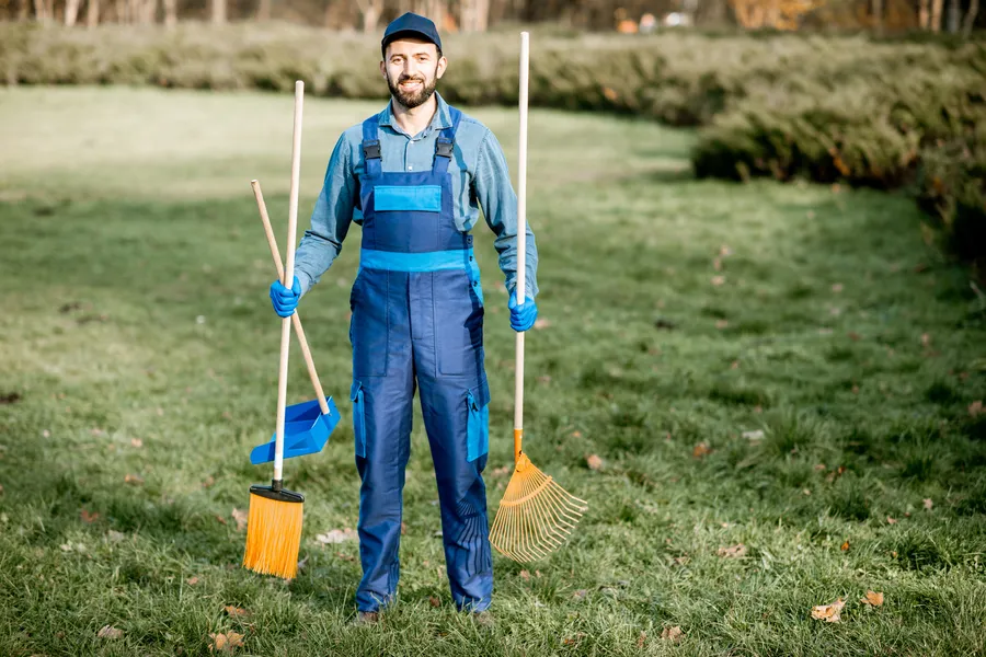 Experienced Yard Cleaning St Paul, MN